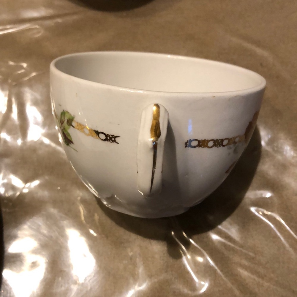 Vintage๐ฅณHP๐ฅณRose Teacup Set - Picture 6 of 8